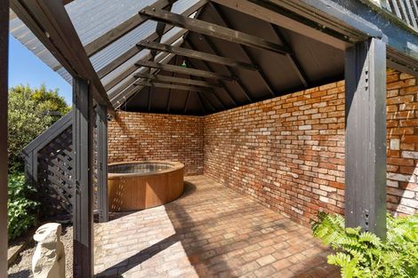 Photo of property in 110 Buick Crescent, Awapuni, Palmerston North, 4412