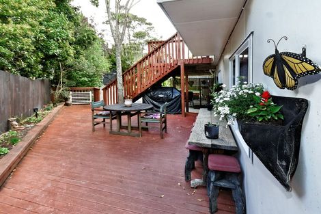 Photo of property in 45 Cliff View Drive, Green Bay, Auckland, 0604