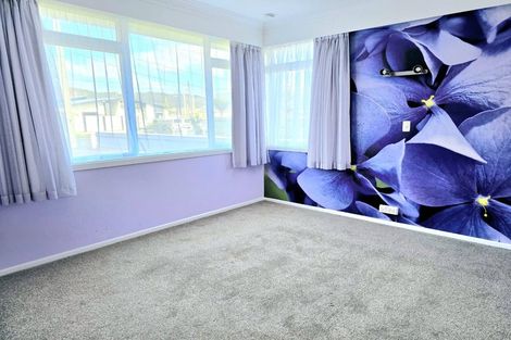 Photo of property in 5 Holyoake Crescent, Avalon, Lower Hutt, 5011