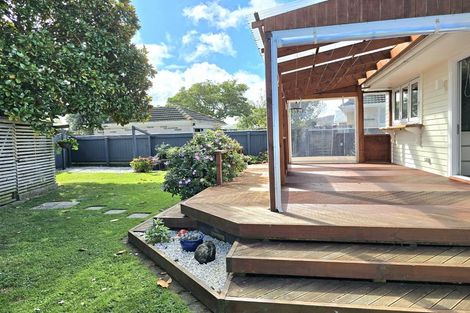 Photo of property in 5 Holyoake Crescent, Avalon, Lower Hutt, 5011