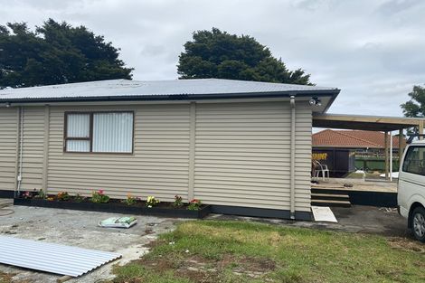 Photo of property in 92 Palmers Road, Clendon Park, Auckland, 2103