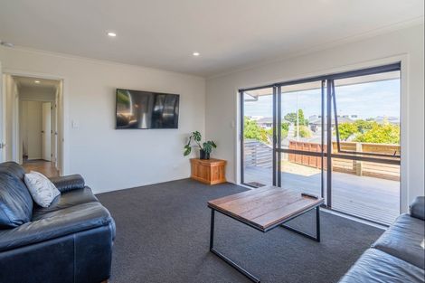 Photo of property in 11 Dennis Taylor Court, Paraparaumu, 5032