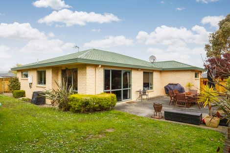 Photo of property in 3 Logan Way, Kelvin Grove, Palmerston North, 4414