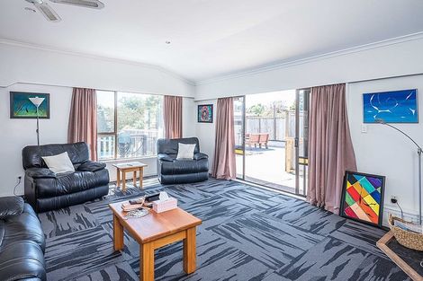 Photo of property in 17 Ratanui Road, Paraparaumu, 5032