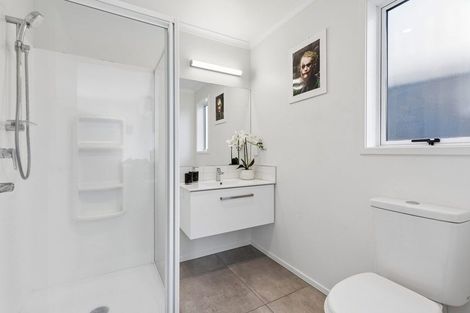 Photo of property in 18 Raynor Crescent, Pyes Pa, Tauranga, 3112