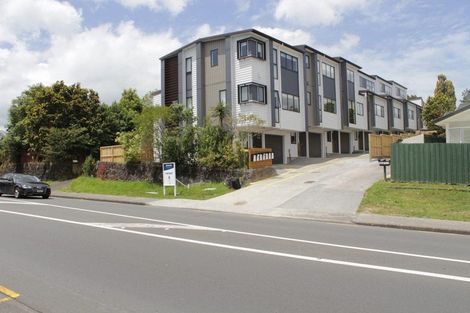 Photo of property in 4/163 Edmonton Road, Te Atatu South, Auckland, 0610