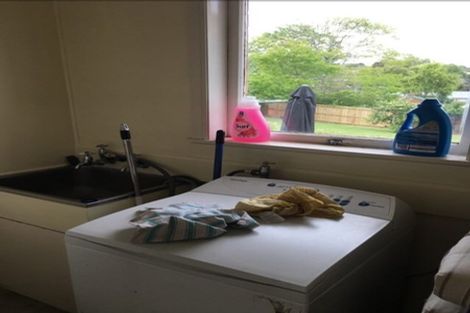 Photo of property in 21 Pegler Drive, Howick, Auckland, 2014