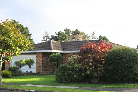 Photo of property in 12 Bernie Edwards Place, Botany Downs, Auckland, 2010