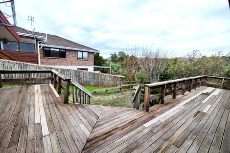 Photo of property in 18 Channing Crescent, Botany Downs, Auckland, 2010