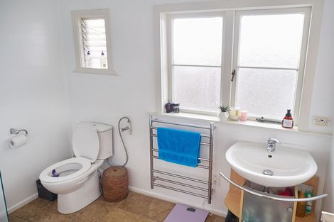 Photo of property in 5 Withers Road, Glen Eden, Auckland, 0602