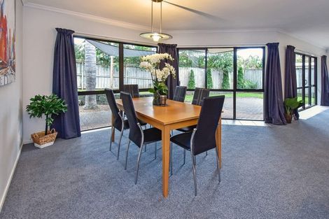 Photo of property in 7 Crannich Place, Wattle Downs, Auckland, 2103