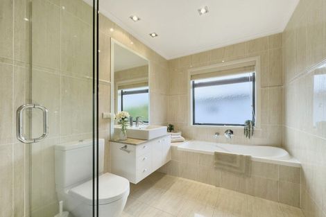 Photo of property in 10 Ronaki Road, Mission Bay, Auckland, 1071