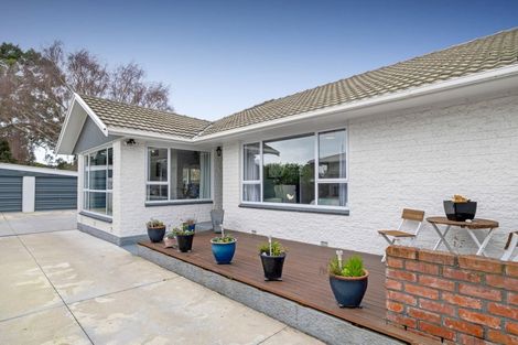Photo of property in 42 Waratah Street, Avondale, Christchurch, 8061