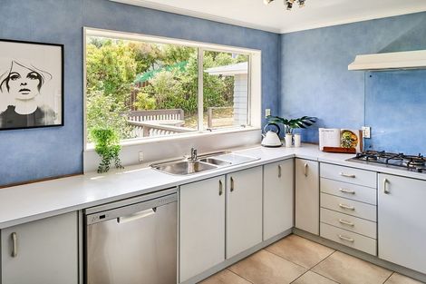 Photo of property in 11 De Castro Place, Titahi Bay, Porirua, 5022