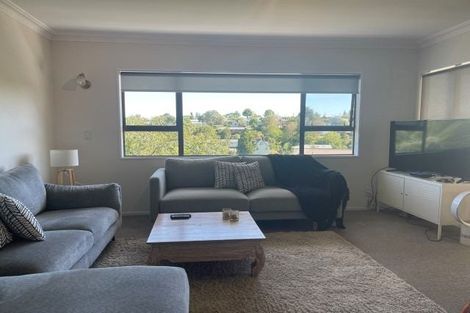 Photo of property in 73 Sutherland Road, Brookfield, Tauranga, 3110