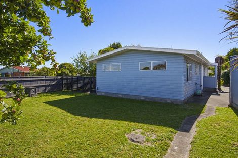 Photo of property in 32 Sylvan Avenue, Waikanae, 5036
