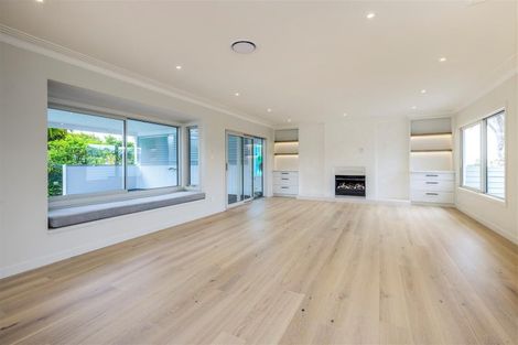 Photo of property in 8 Poseidon Place, Half Moon Bay, Auckland, 2012