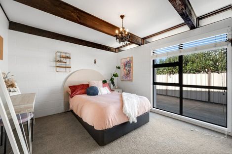 Photo of property in 7 Tabago Place, Half Moon Bay, Auckland, 2012