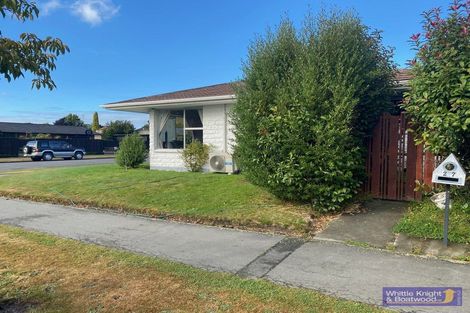 Photo of property in 27 Ambleside Drive, Burnside, Christchurch, 8053