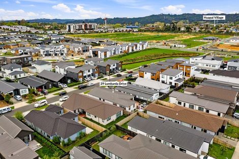 Photo of property in 29 Lumbarda Drive, Kumeu, 0810