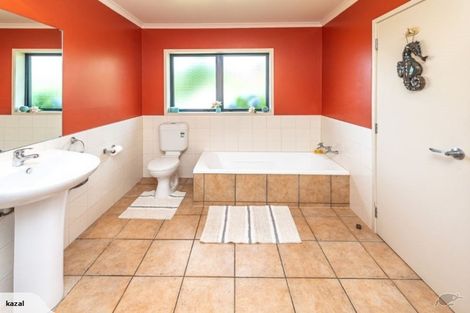 Photo of property in 415 Makirikiri Road, Marton, 4789