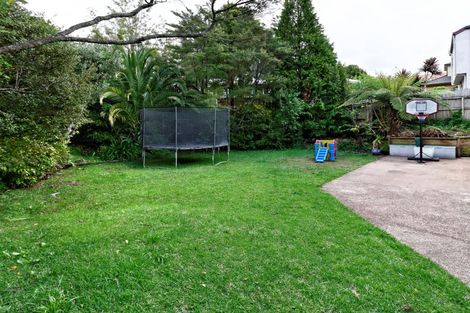 Photo of property in 45 Cliff View Drive, Green Bay, Auckland, 0604