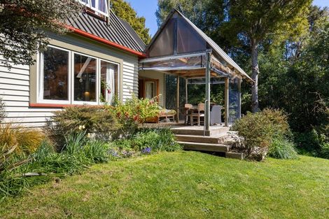 Photo of property in 16 School Road, Lower Moutere, Upper Moutere, 7175