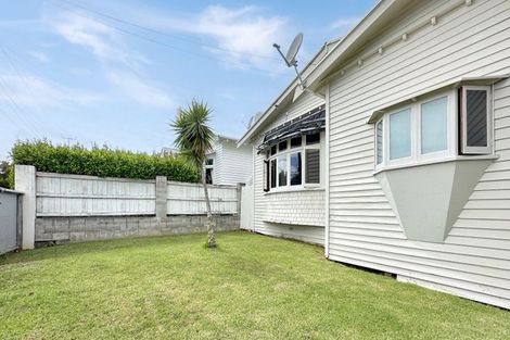 Photo of property in 52 Formby Avenue, Point Chevalier, Auckland, 1022