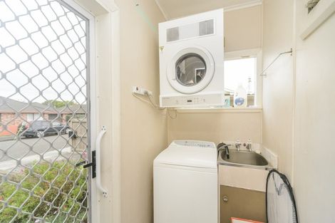 Photo of property in 1 Cremorne Avenue, Hokowhitu, Palmerston North, 4410