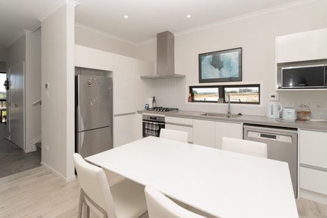 Photo of property in 50 Pukewhero Rise, Westgate, Auckland, 0614