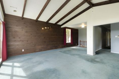 Photo of property in 33 Thomas Street, Stokes Valley, Lower Hutt, 5019