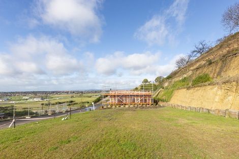 Photo of property in 93 Oak Road, Poraiti, Napier, 4112