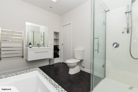 Photo of property in 24 Banbury Crescent, Fairfield, Hamilton, 3214