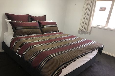 Photo of property in 1/25 Churchill Road, Murrays Bay, Auckland, 0630