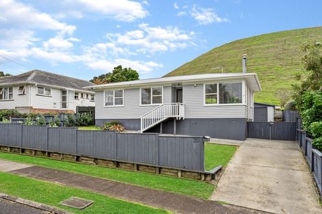 Photo of property in 20 Kapuka Road, Mangere Bridge, Auckland, 2022