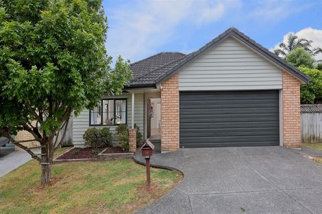 Photo of property in 12 Peachstone Lane, Henderson, Auckland, 0612