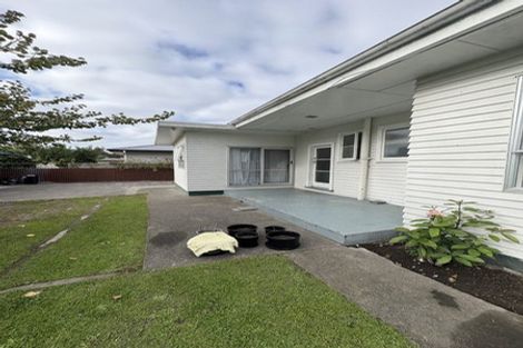 Photo of property in 1406 Woodstock Avenue, Mayfair, Hastings, 4122