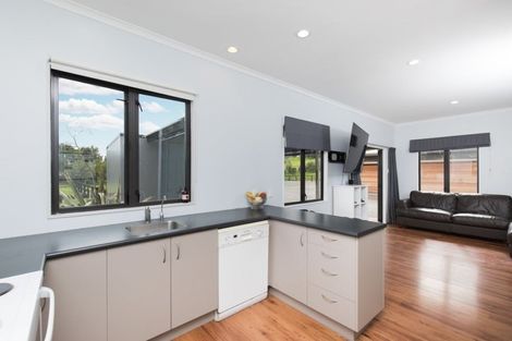 Photo of property in 10 Peach Hill Road, Ramarama, Drury, 2579