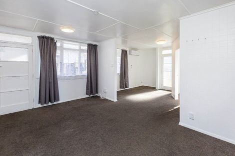 Photo of property in 35 Hanson Grove, Stokes Valley, Lower Hutt, 5019