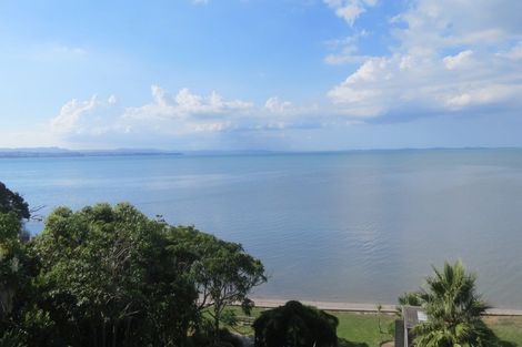 Photo of property in 4 Crispe Road, Clarks Beach, 2122