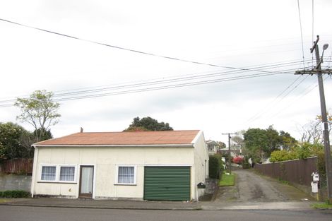 Photo of property in 24b Cowling Road, Hurdon, New Plymouth, 4310