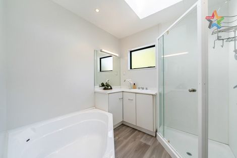 Photo of property in 2/27 Mawson Street, Waiwhetu, Lower Hutt, 5010