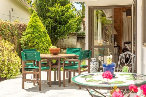 Photo of property in 1 Bathurst Street, Silverstream, Upper Hutt, 5019