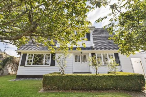 Photo of property in 168 Sandwich Road, St Andrews, Hamilton, 3200