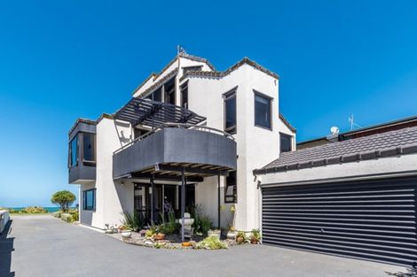 Photo of property in 129 North Shore Road, Eskdale, Napier, 4182