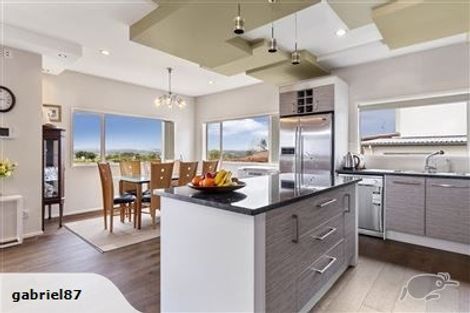 Photo of property in 12 Oak Terrace, Schnapper Rock, Auckland, 0632