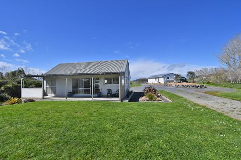 Photo of property in 533 Settlement Road, Kaiwaka, 0573