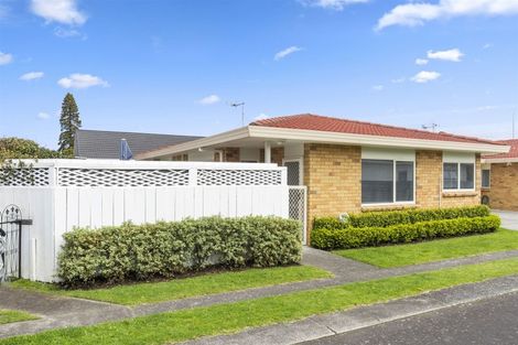 Photo of property in 496b Devonport Road, Tauranga South, Tauranga, 3112