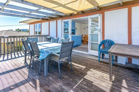 Photo of property in 210 Given Avenue, Whangamata, 3620