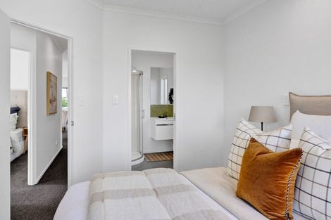 Photo of property in 308 Mangorei Road, Merrilands, New Plymouth, 4312